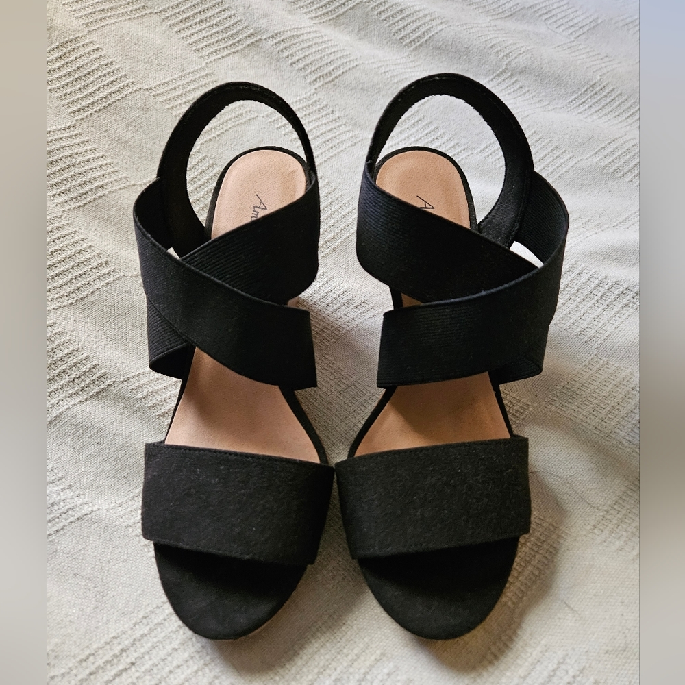 American Eagle By Payless ryan wedge